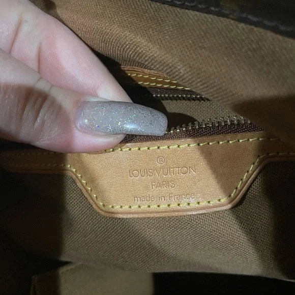 LV Cabas Mezzo - Picture 6 of 15